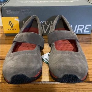 NWT Eddie Bauer Mary Jane in Fossil Size 9